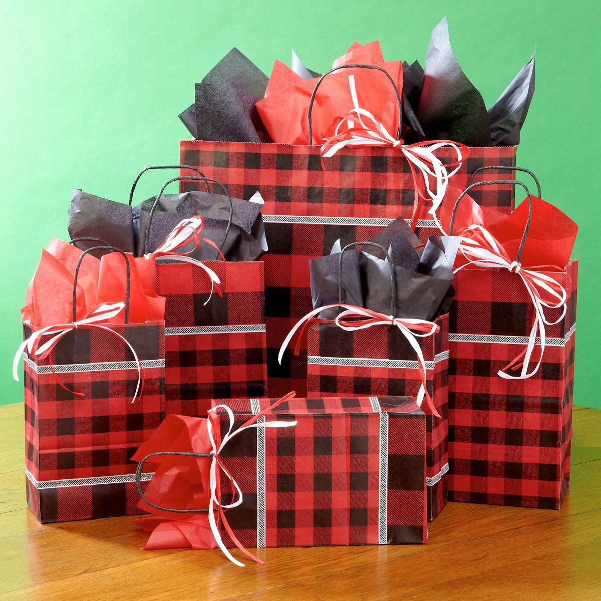 buffalo-plaid-gift-bag-set-current-catalog